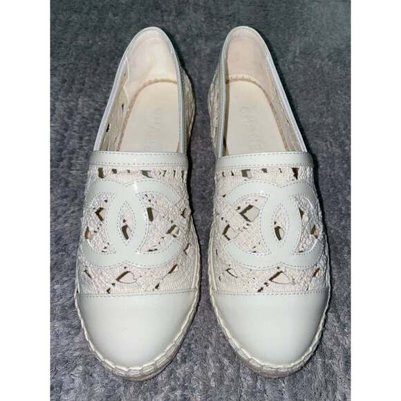Chanel 20S Beige Ivory Patent Leather CC Logo Espadrille Slip On Ballet Flat 38 - Picture 4 of 9